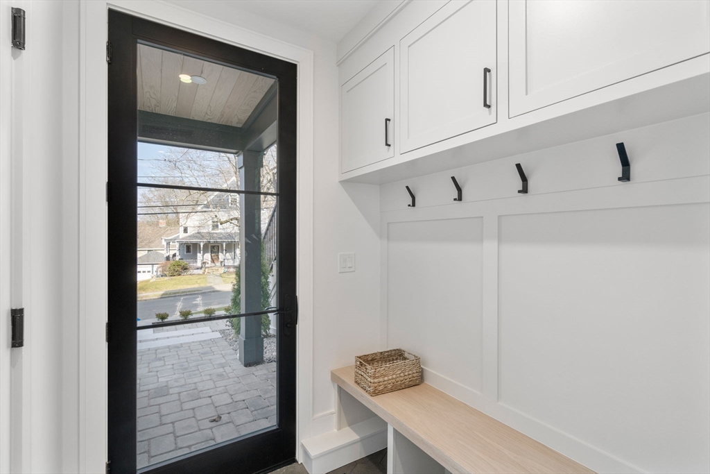 5 bed, 4+ bath apartment for rent at 47 Ripley St Unit 47, Newton — photo 32 of 35