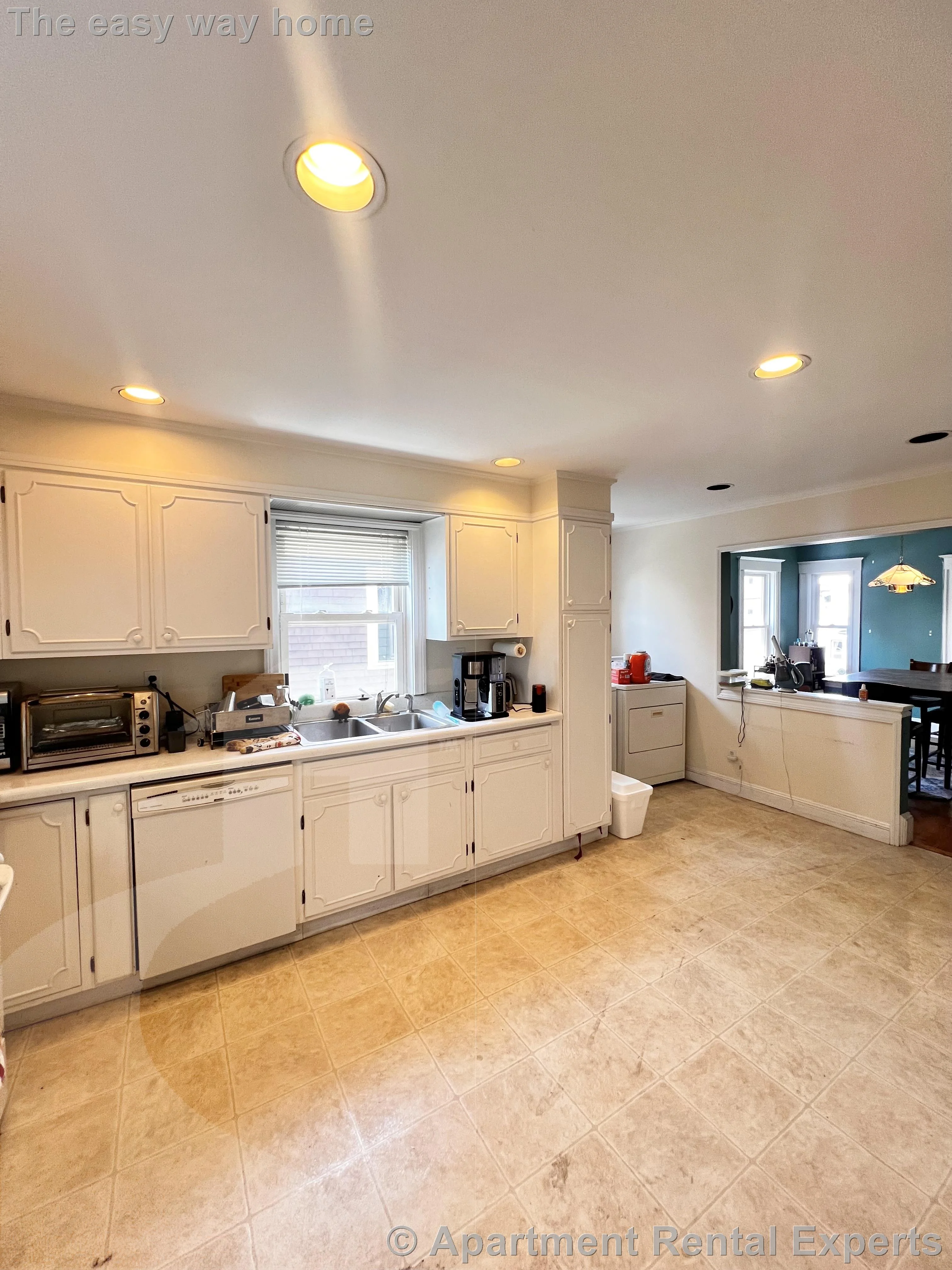 3 bed, 1 bath apartment for rent at 47 Rogers Ave, Ball Square — photo 24 of 27
