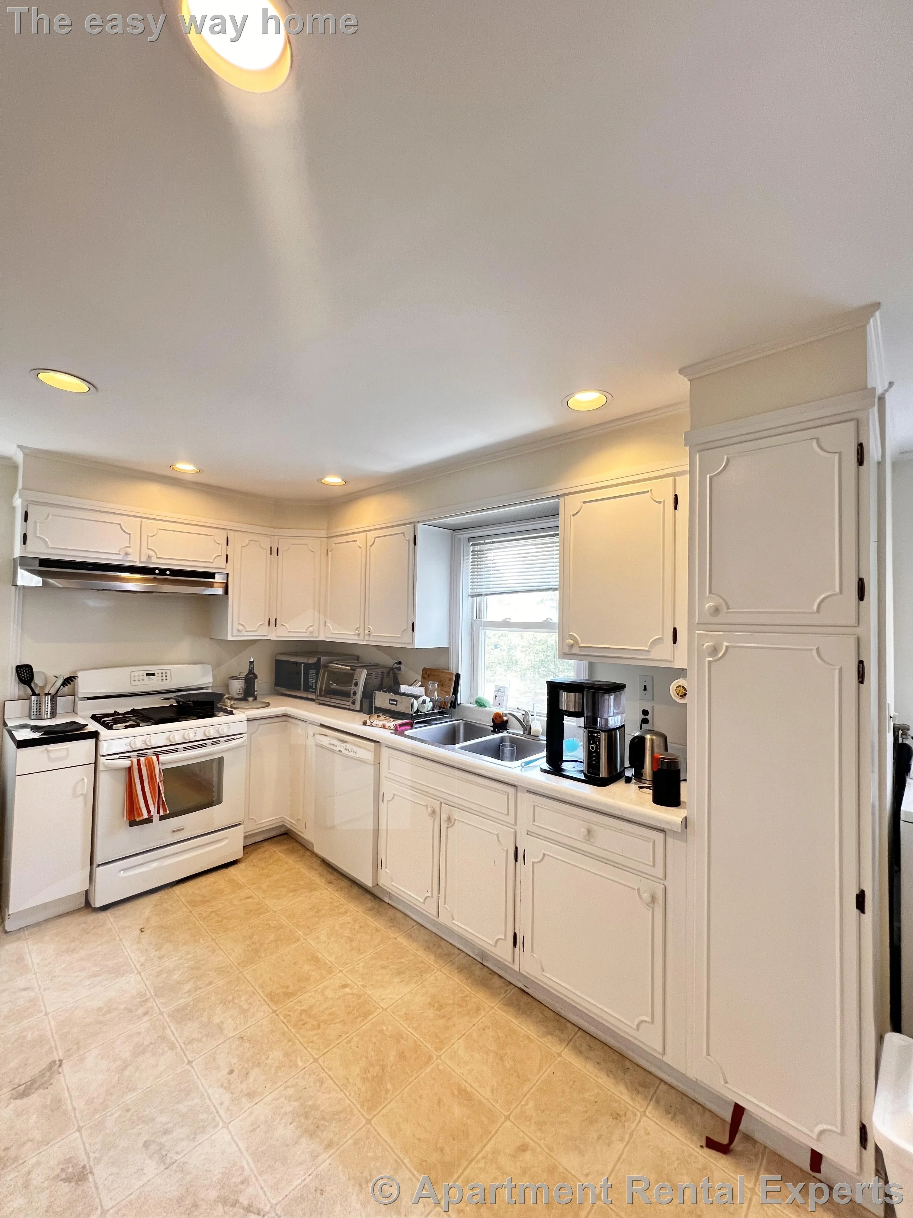 3 bed, 1 bath apartment for rent at 47 Rogers Ave, Ball Square — photo 23 of 27