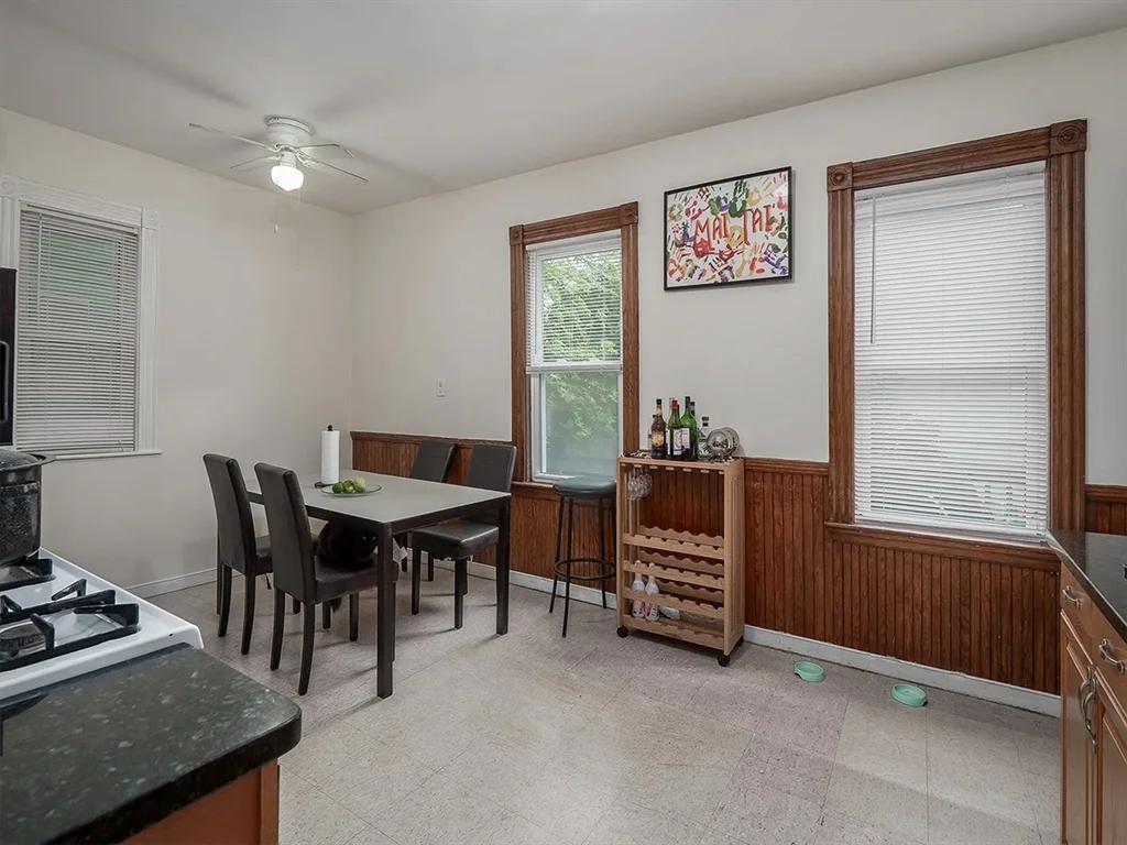 4 bed, 1 bath apartment for rent at 47 Saint Margaret St Unit 1, Dorchester — photo 13 of 28