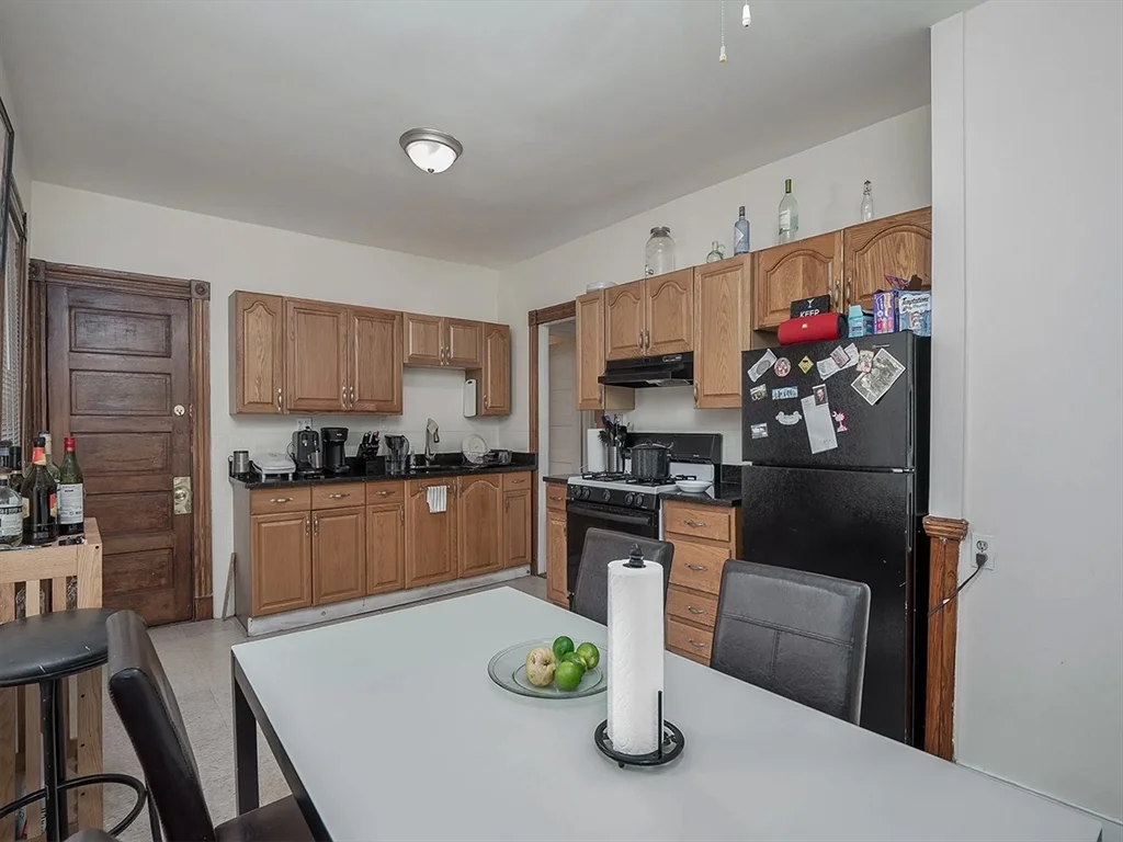 4 bed, 1 bath apartment for rent at 47 Saint Margaret St Unit 1, Dorchester — photo 16 of 28