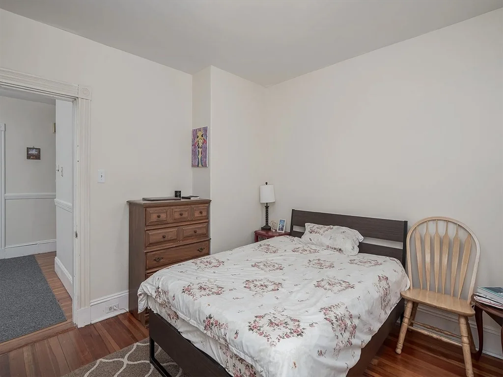 4 bed, 1 bath apartment for rent at 47 Saint Margaret St Unit 1, Dorchester — photo 10 of 28