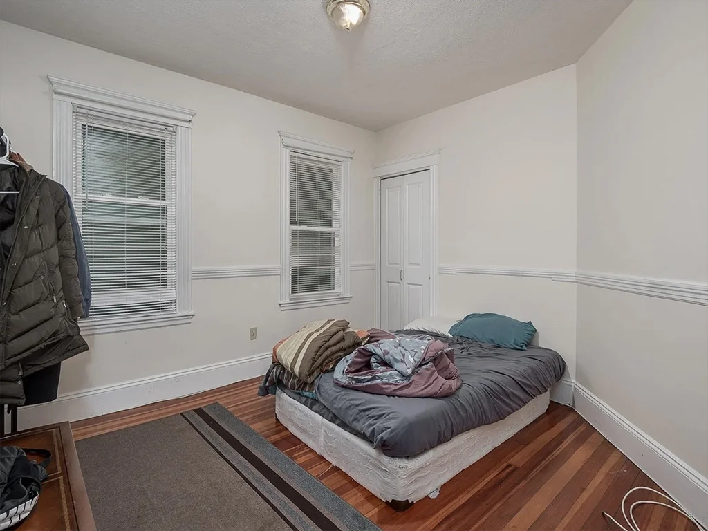 4 bed, 1 bath apartment for rent at 47 Saint Margaret St Unit 1, Dorchester — photo 5 of 28