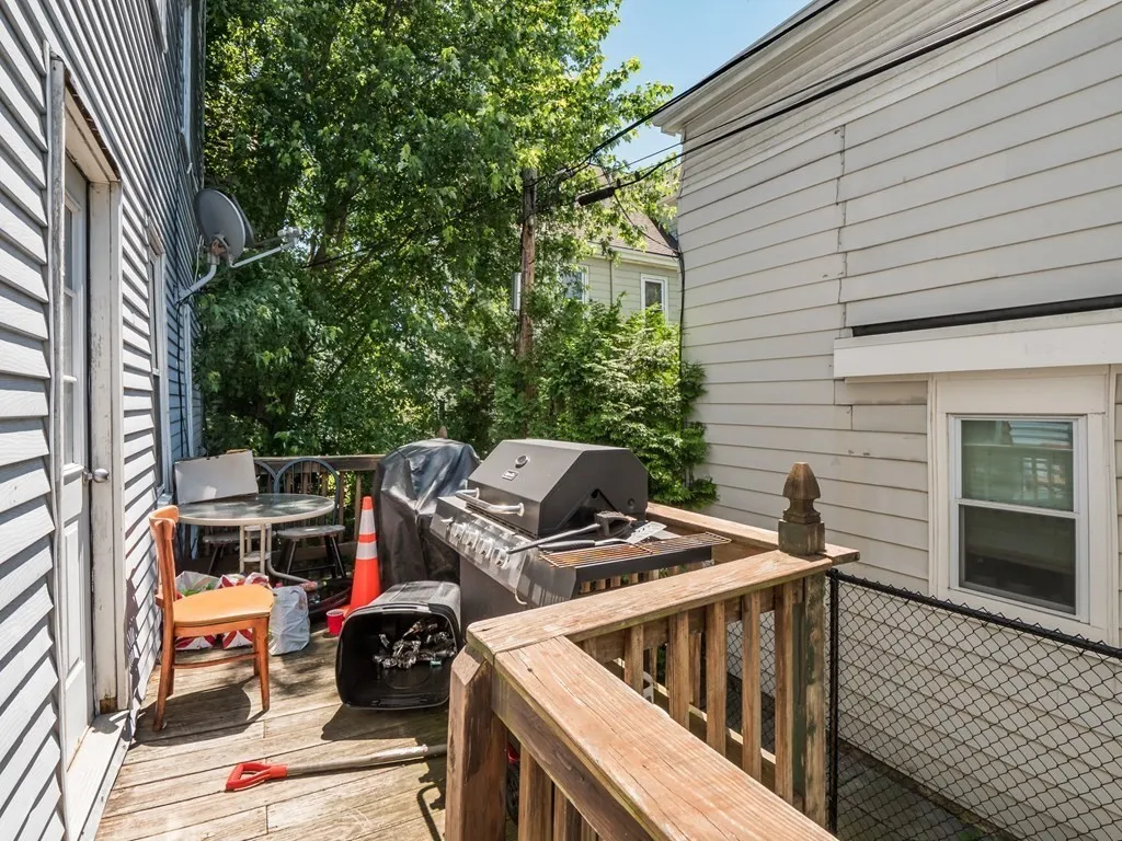 3 bed, 1 bath apartment for rent at 47 Saint Margaret St Unit 2, Dorchester — photo 23 of 29