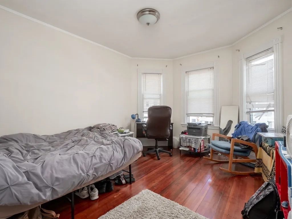 3 bed, 1 bath apartment for rent at 47 Saint Margaret St Unit 2, Dorchester — photo 3 of 29