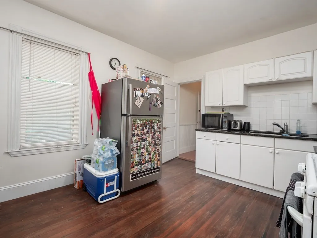 3 bed, 1 bath apartment for rent at 47 Saint Margaret St Unit 2, Dorchester — photo 12 of 29