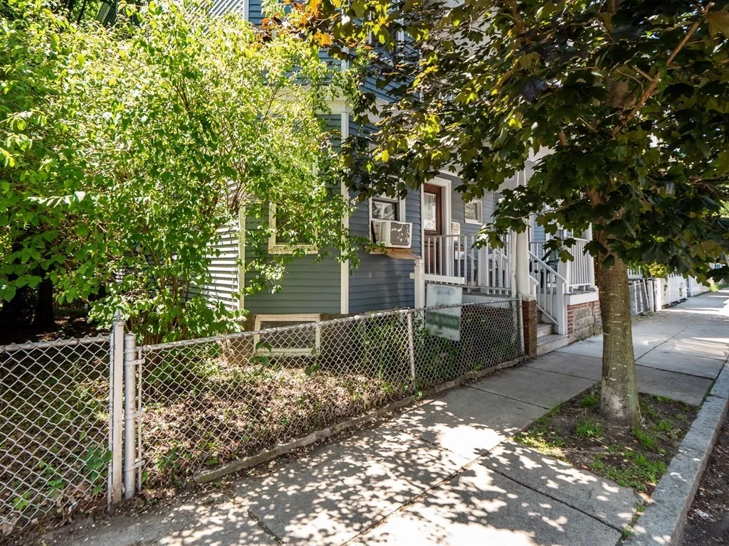 3 bed, 1 bath apartment for rent at 47 Saint Margaret St Unit 2, Dorchester — photo 26 of 29