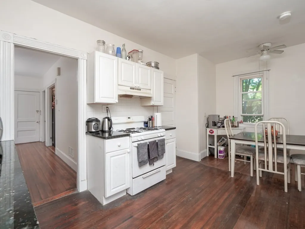 3 bed, 1 bath apartment for rent at 47 Saint Margaret St Unit 2, Dorchester — photo 14 of 29