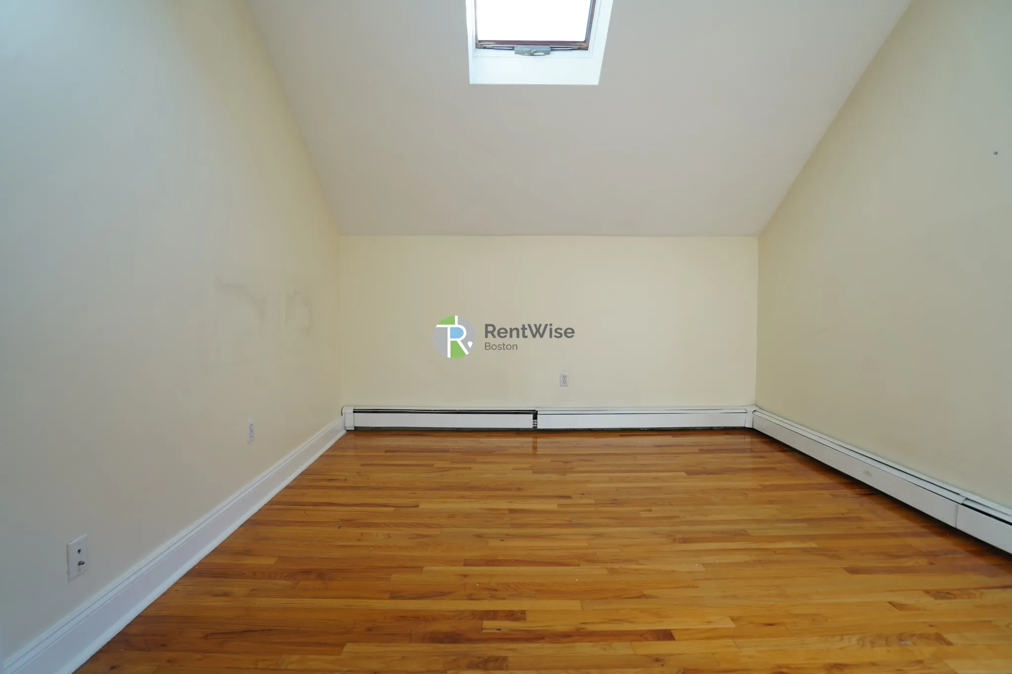 4 bed, 2 bath apartment for rent at 47 School St Unit 0, Coolidge Corner — photo 14 of 23