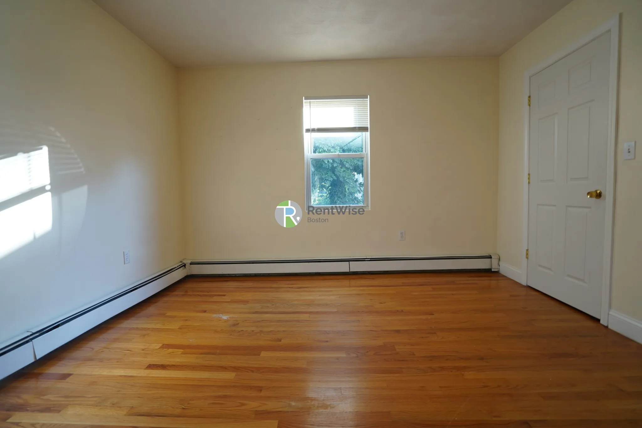 4 bed, 2 bath apartment for rent at 47 School St Unit 1, Coolidge Corner — photo 6 of 23