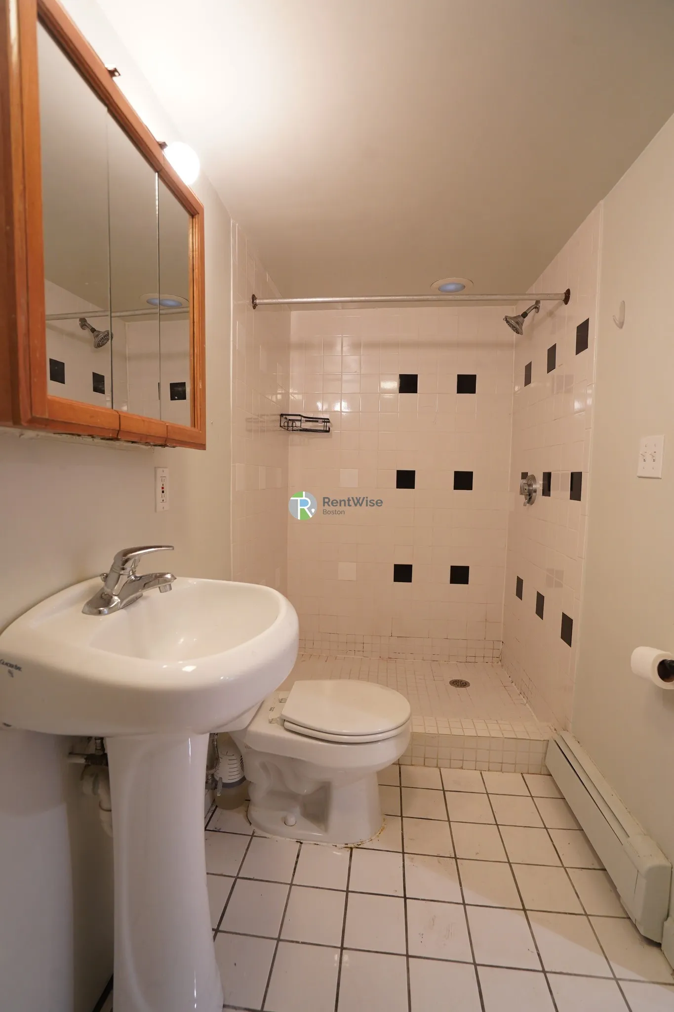 4 bed, 2 bath apartment for rent at 47 School St Unit 1, Coolidge Corner — photo 20 of 23