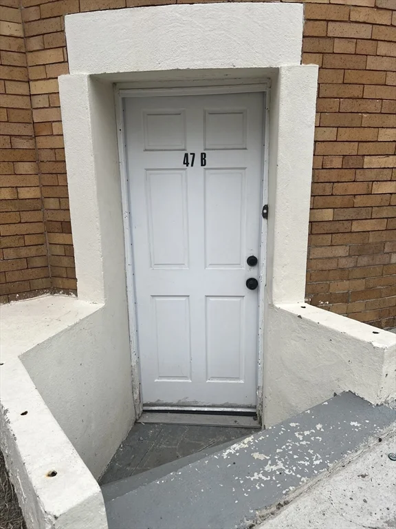 2 bed, 1 bath apartment for rent at 47 School Unit B, Jamaica Plain — photo 8 of 8