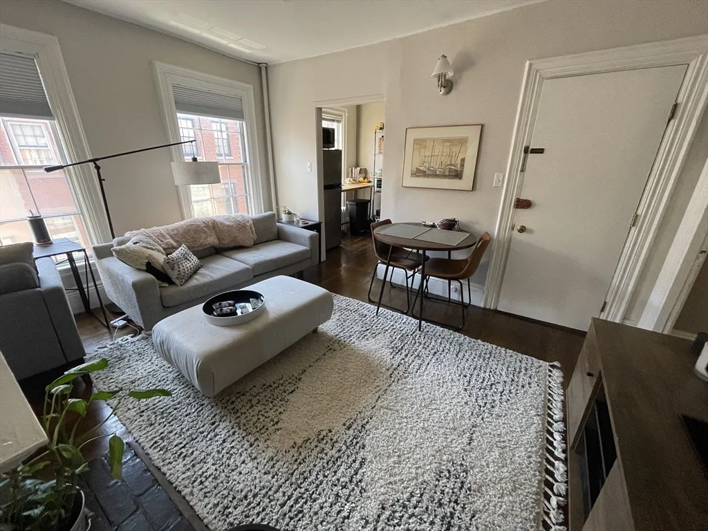 1 bed, 1 bath apartment for rent at 47 South Russell St Unit 3, Beacon Hill — photo 3 of 12