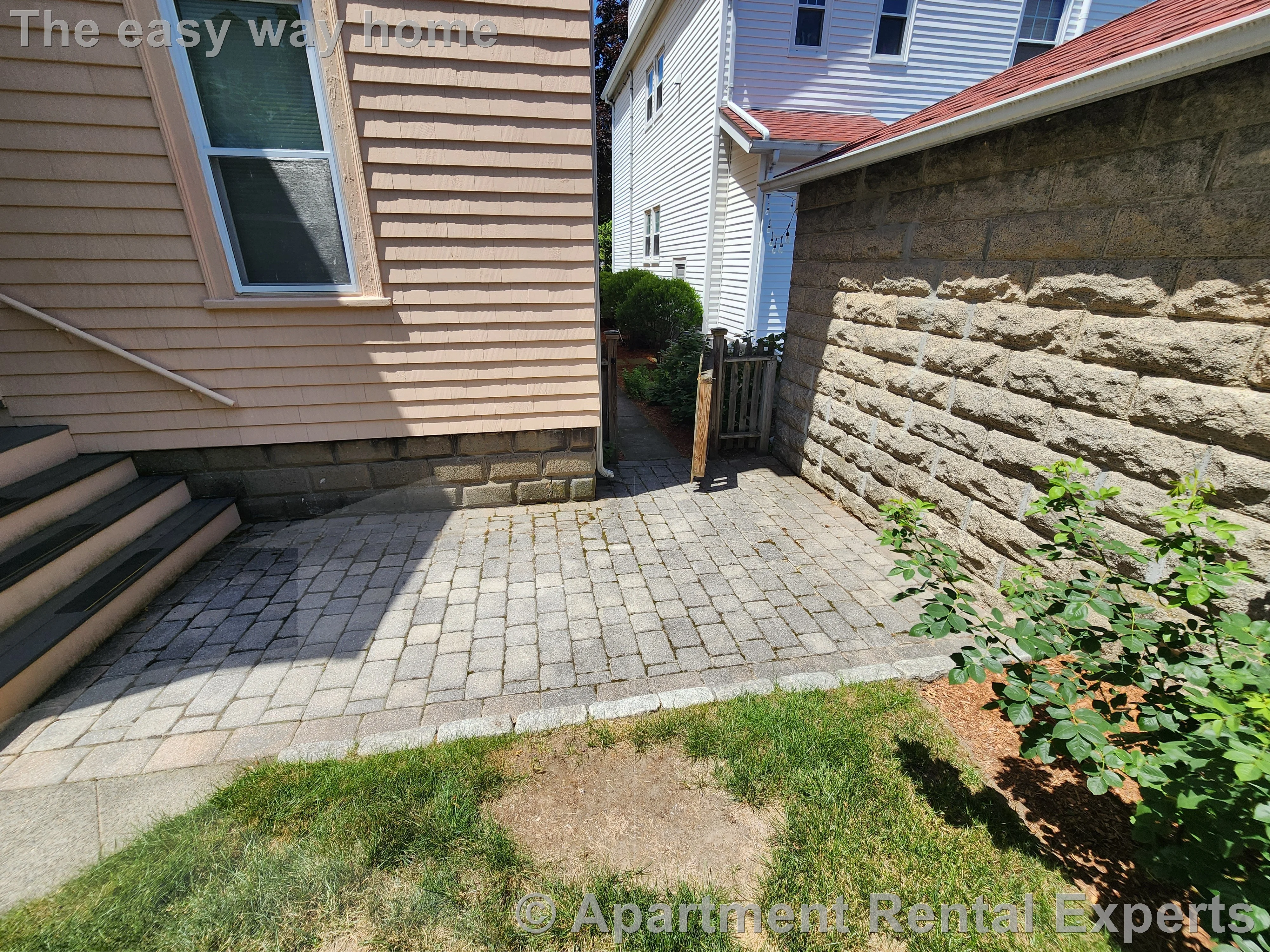 3 bed, 1 bath apartment for rent at 47 Springfield St Unit 2, Belmont — photo 1 of 26