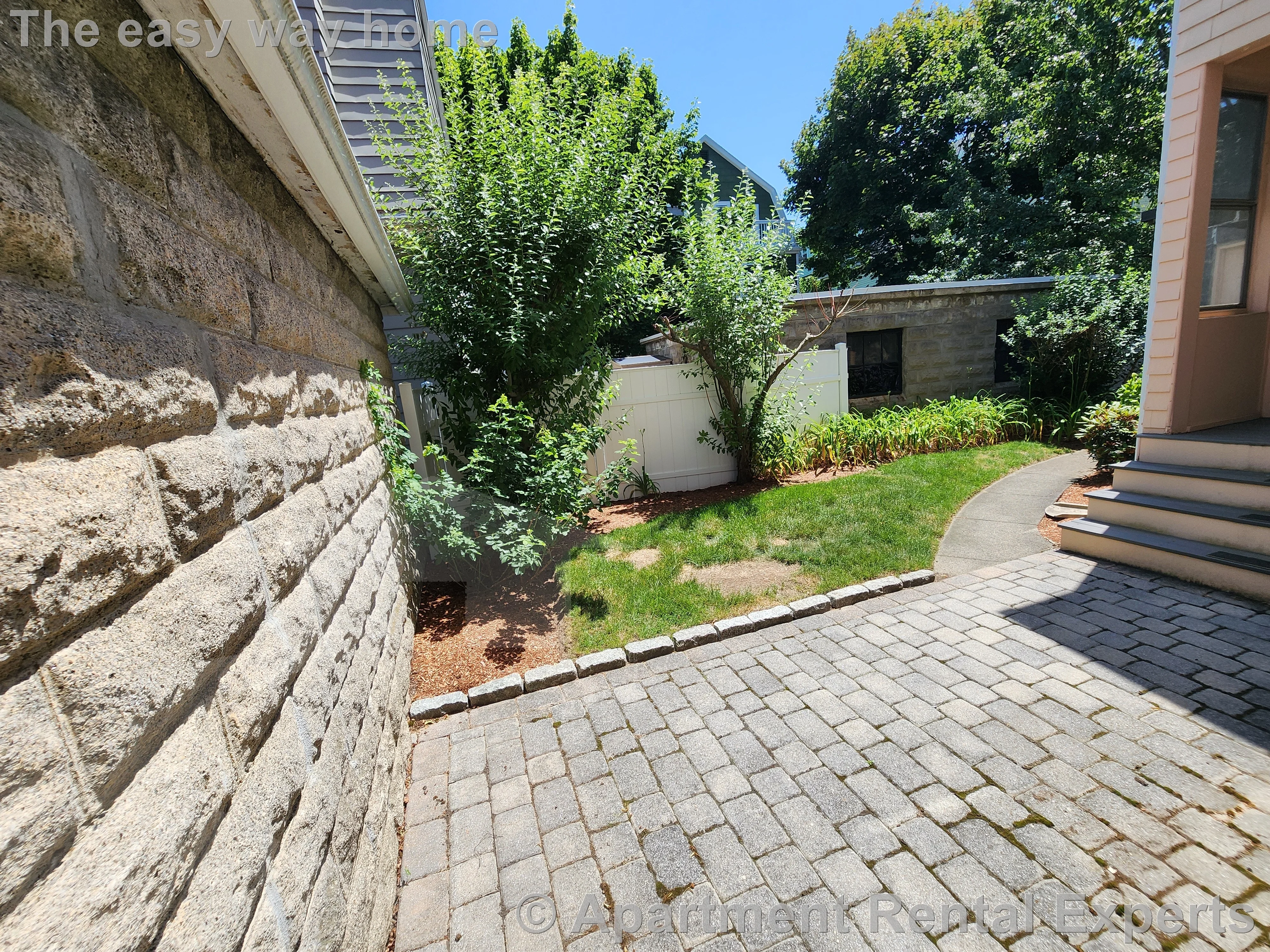 3 bed, 1 bath apartment for rent at 47 Springfield St Unit 2, Belmont — photo 5 of 26