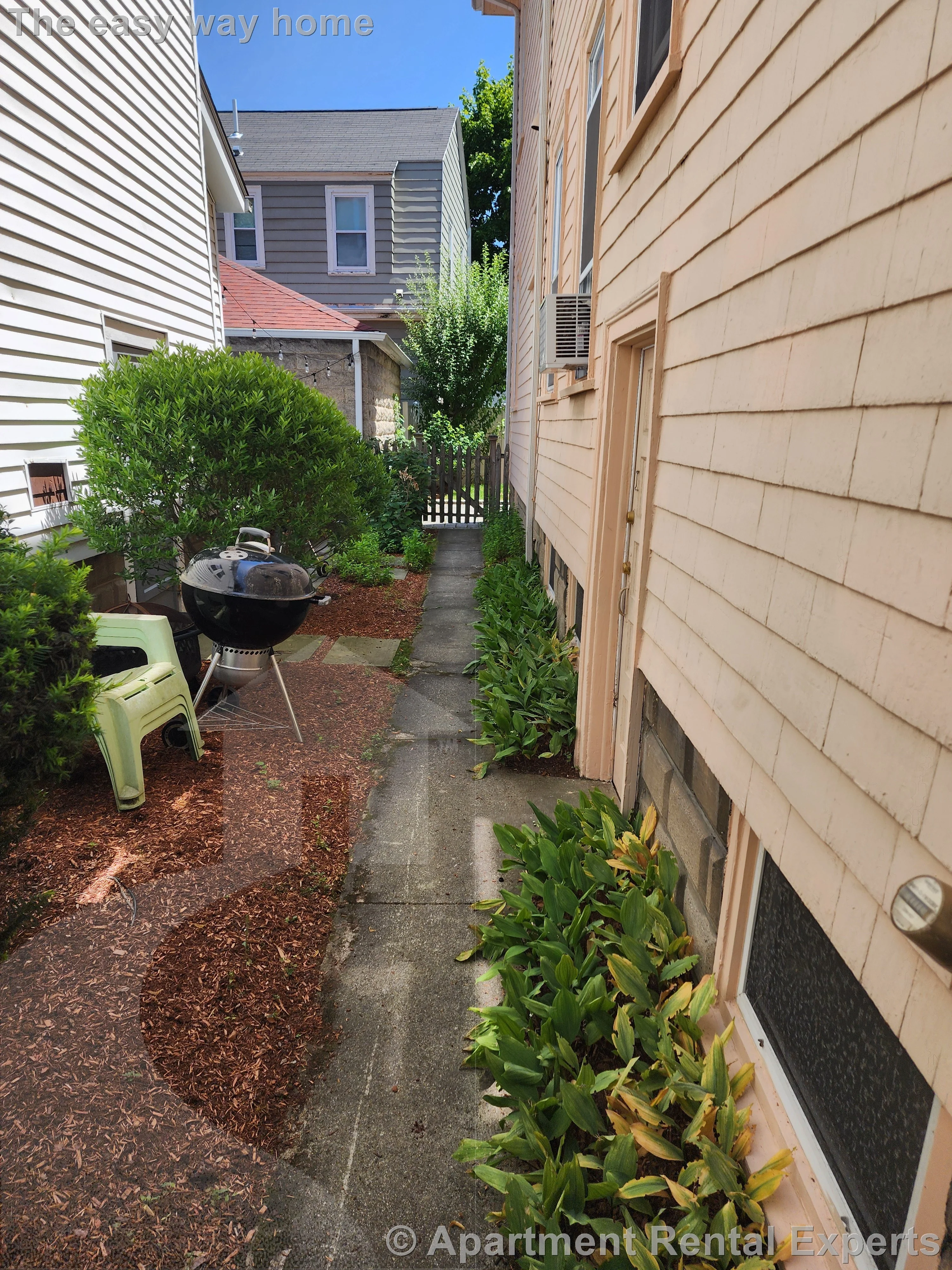 3 bed, 1 bath apartment for rent at 47 Springfield St Unit 2, Belmont — photo 4 of 26