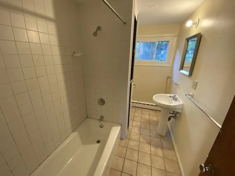 2 bed, 1 bath apartment for rent at 47 Summer St Unit C, Northampton — photo 9 of 11