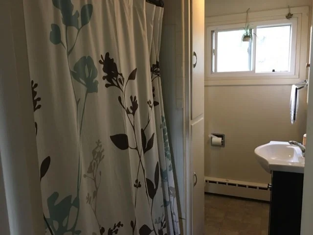 2 bed, 1 bath apartment for rent at 47 Summer St Unit D, Northampton — photo 9 of 12