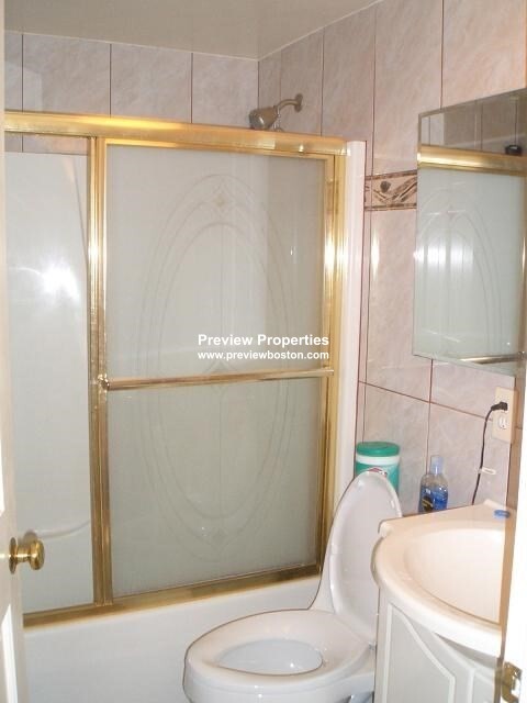 3 bed, 2.5 bath apartment for rent at 47 Union St Unit P, Brighton — photo 13 of 14