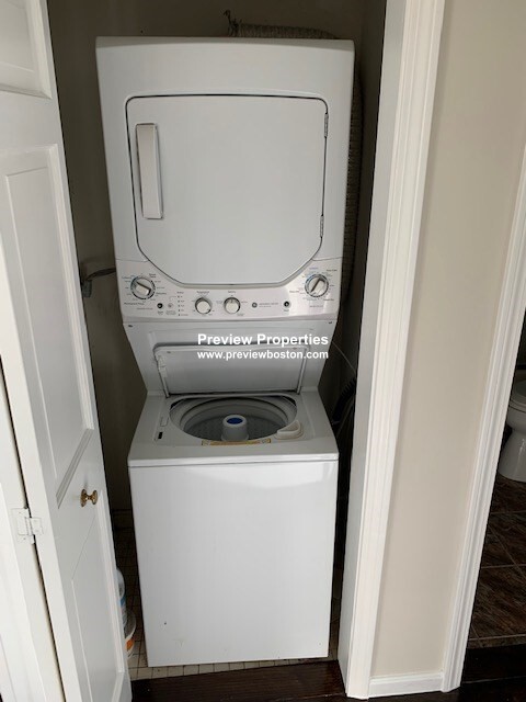 3 bed, 2.5 bath apartment for rent at 47 Union St Unit P, Brighton — photo 6 of 14
