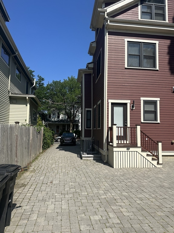 4 bed, 3 bath apartment for rent at 47 Wallace St Unit 1, Tufts — photo 37 of 37