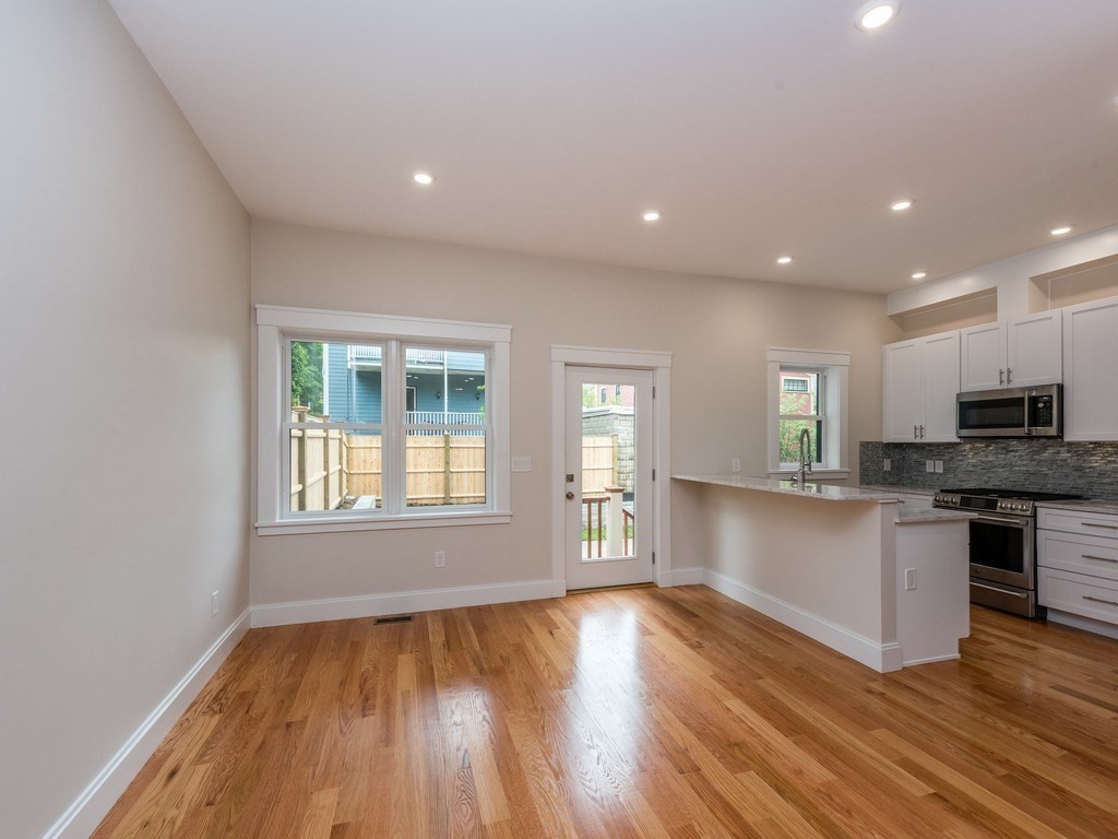 4 bed, 3 bath apartment for rent at 47 Wallace St Unit 1, Tufts — photo 10 of 37