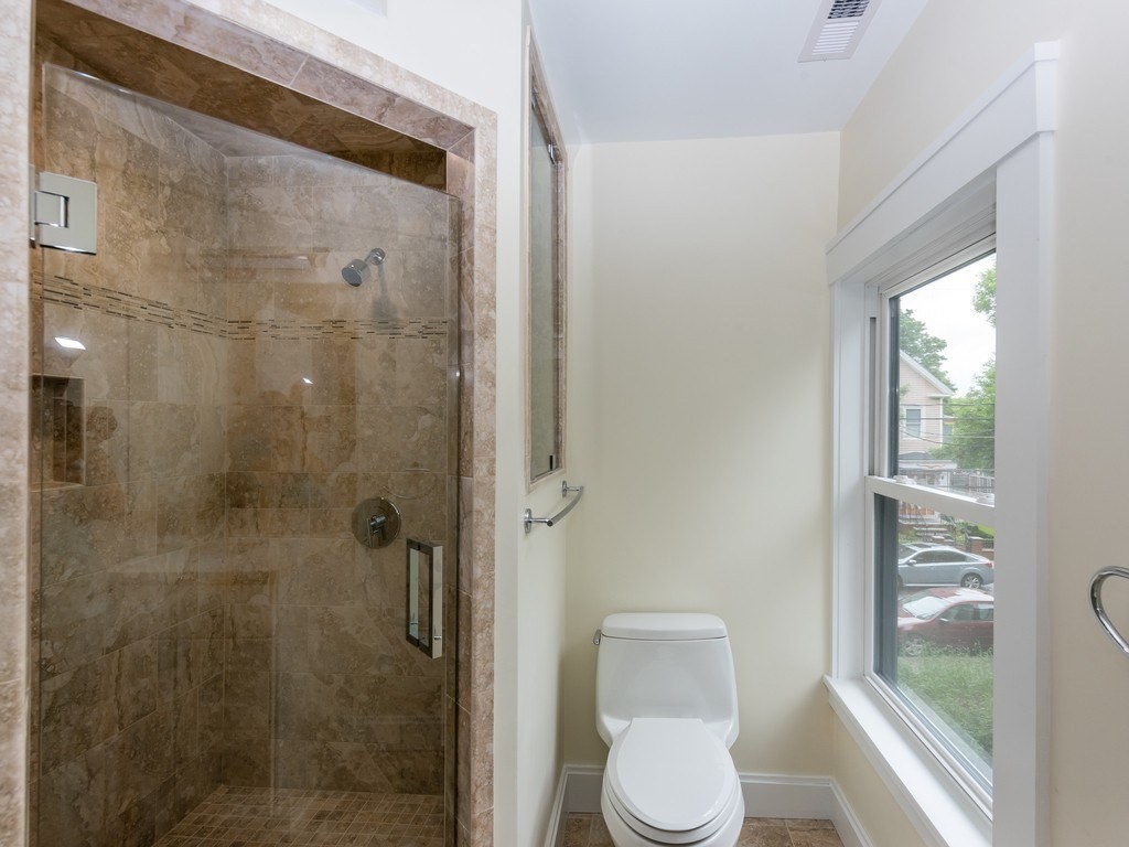 4 bed, 3 bath apartment for rent at 47 Wallace St Unit 1, Tufts — photo 22 of 37