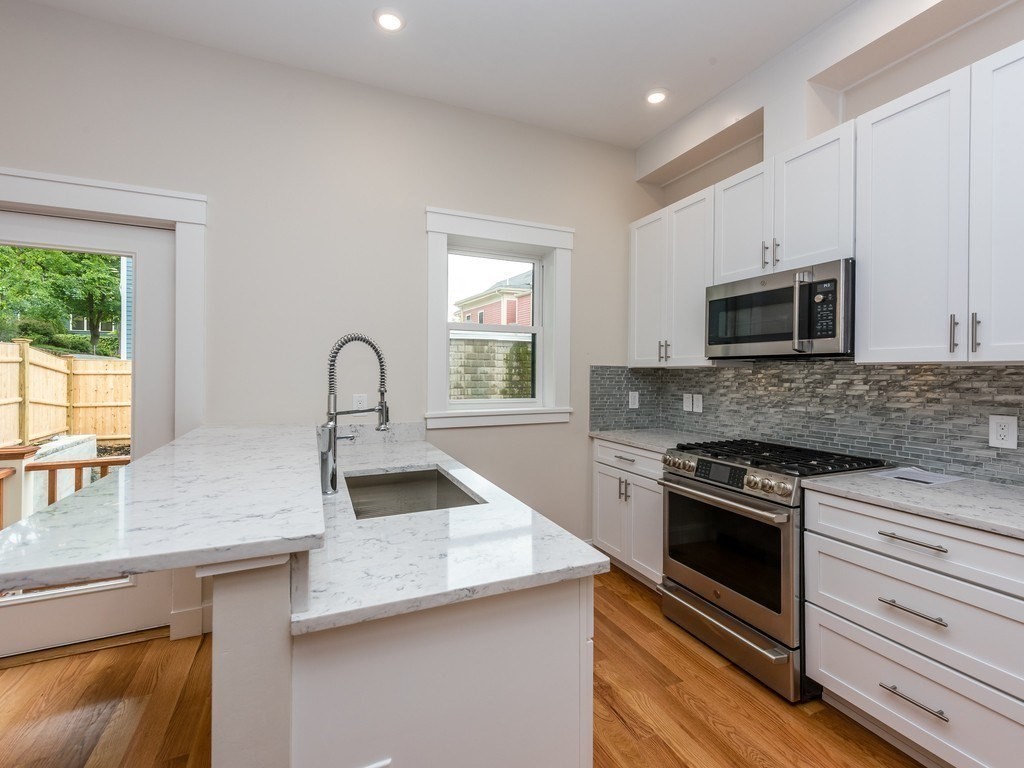 4 bed, 3 bath apartment for rent at 47 Wallace St Unit 1, Tufts — photo 13 of 37
