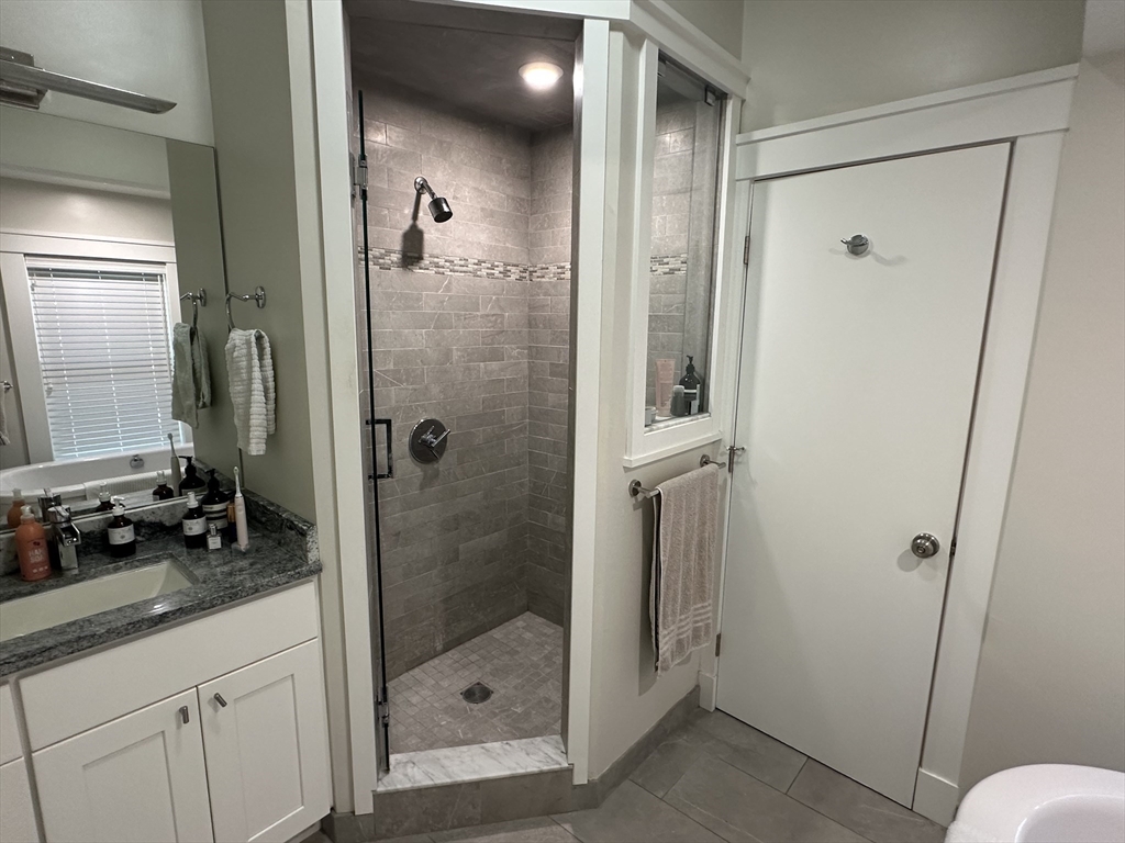 4 bed, 4+ bath apartment for rent at 47 Wallace St Unit 2, Tufts — photo 11 of 25