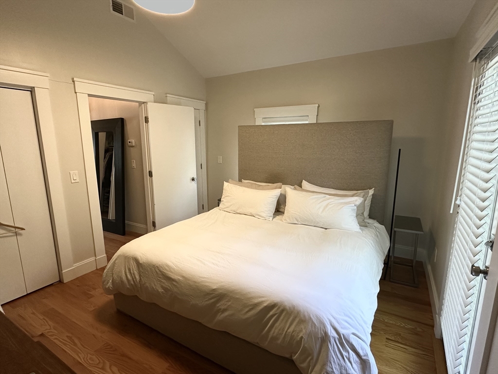 4 bed, 4+ bath apartment for rent at 47 Wallace St Unit 2, Tufts — photo 9 of 25