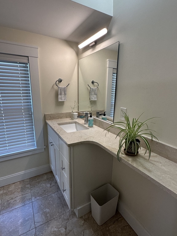 4 bed, 4+ bath apartment for rent at 47 Wallace St Unit 2, Tufts — photo 14 of 25