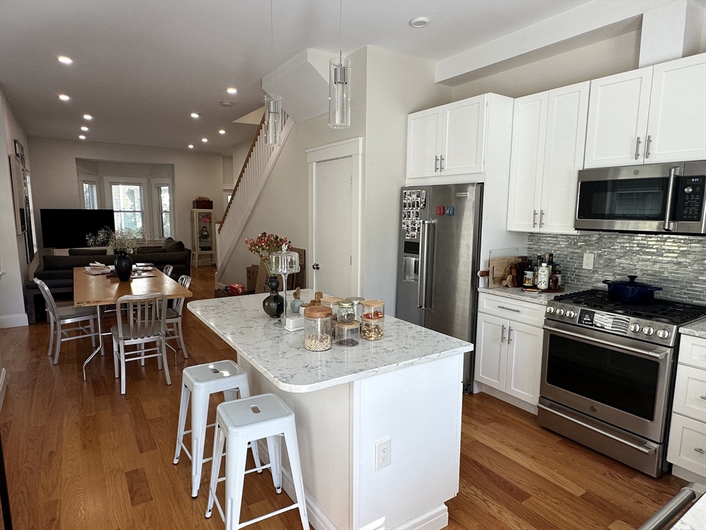 4 bed, 4+ bath apartment for rent at 47 Wallace St Unit 2, Tufts — photo 8 of 25