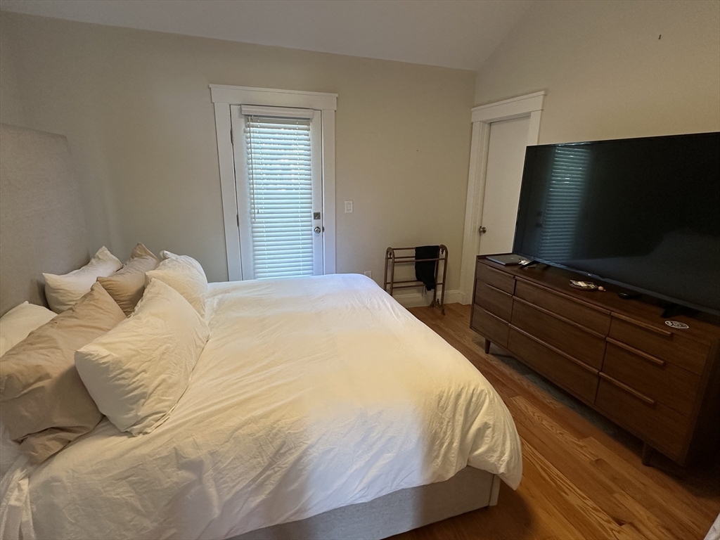4 bed, 4+ bath apartment for rent at 47 Wallace St Unit 2, Tufts — photo 10 of 25