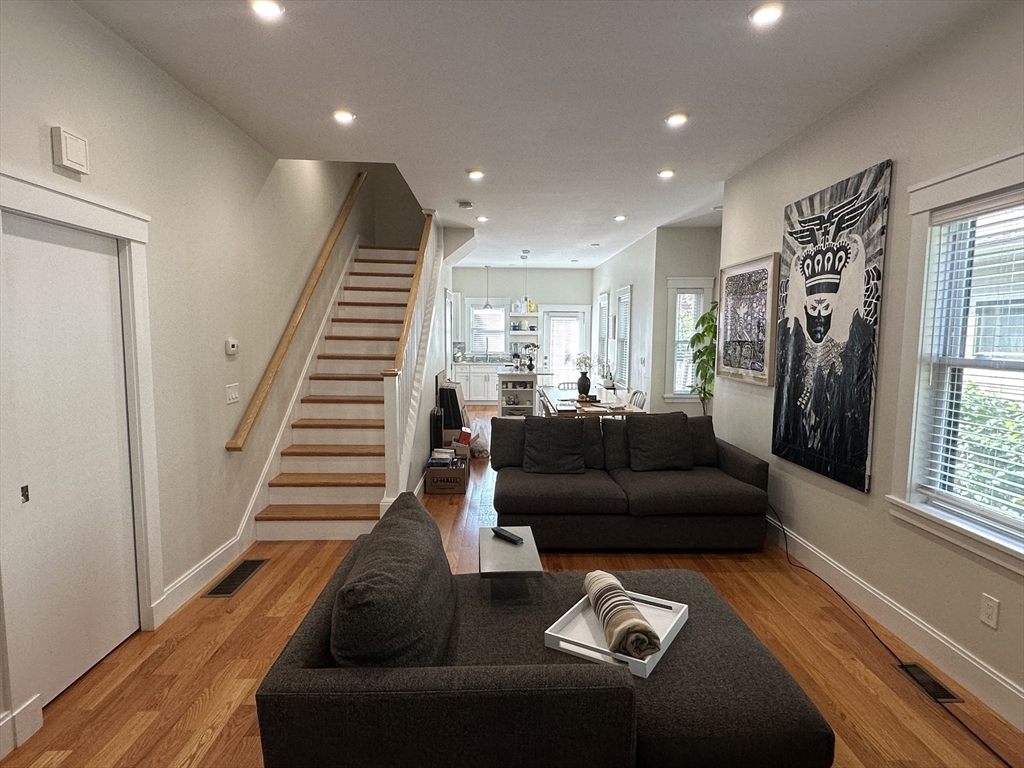 4 bed, 4+ bath apartment for rent at 47 Wallace St Unit 2, Tufts — photo 2 of 25