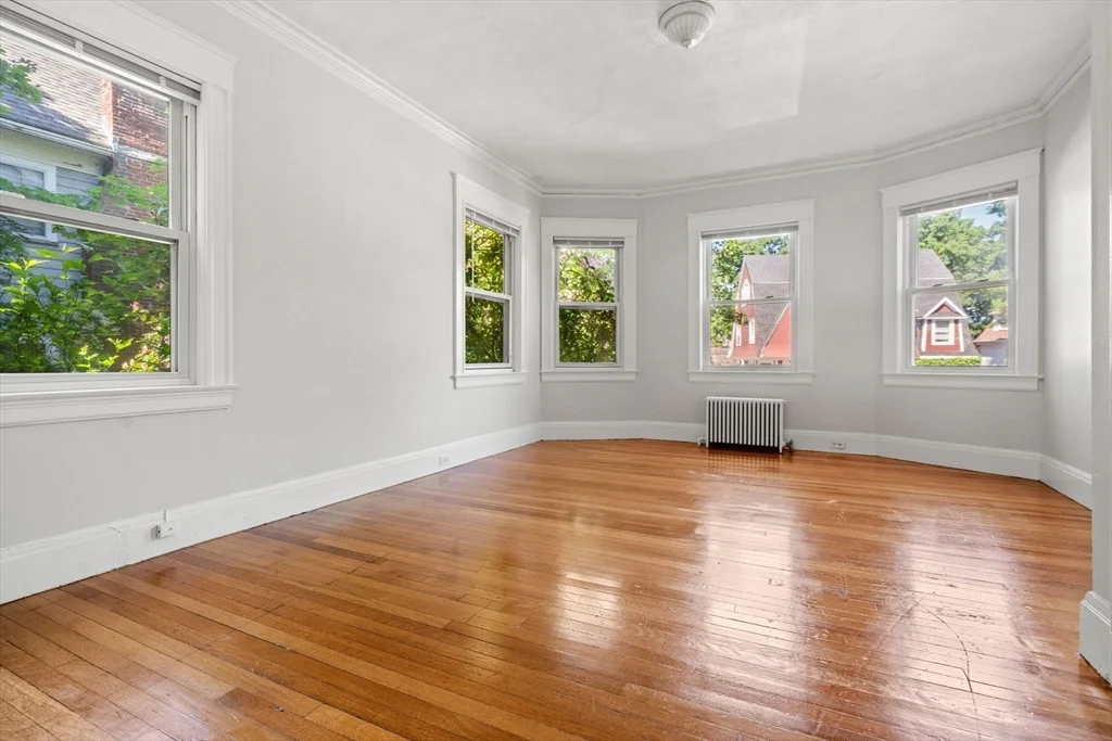 4 bed, 1.5 bath apartment for rent at 47 Wallingford Rd Unit 1, Brighton