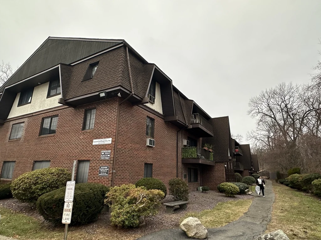 2 bed, 1 bath apartment for rent at 47 West St Unit C4, Randolph — photo 3 of 9