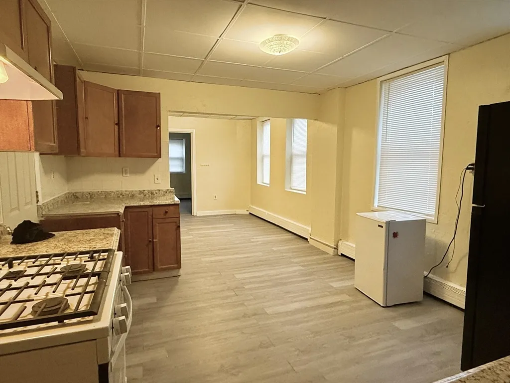 2 bed, 1 bath apartment for rent at 47 Williams Unit 4, Chelsea — photo 2 of 10