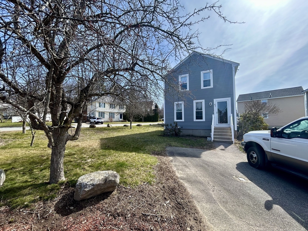 2 bed, 1 bath apartment for rent at 47 Wyman Rd, Collinsville — photo 1 of 22