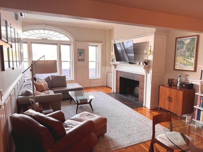 2 bed, 2 bath apartment for rent at 470 Beacon St Unit 4, Back Bay