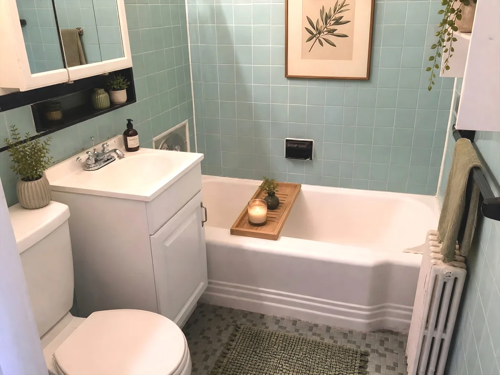 1 bed, 1 bath apartment for rent at 470 Beacon St Unit 7, Back Bay — photo 5 of 8