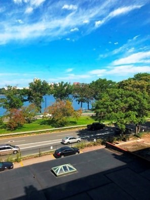 1 bed, 1 bath apartment for rent at 470 Beacon St Unit 8, Back Bay — photo 11 of 13