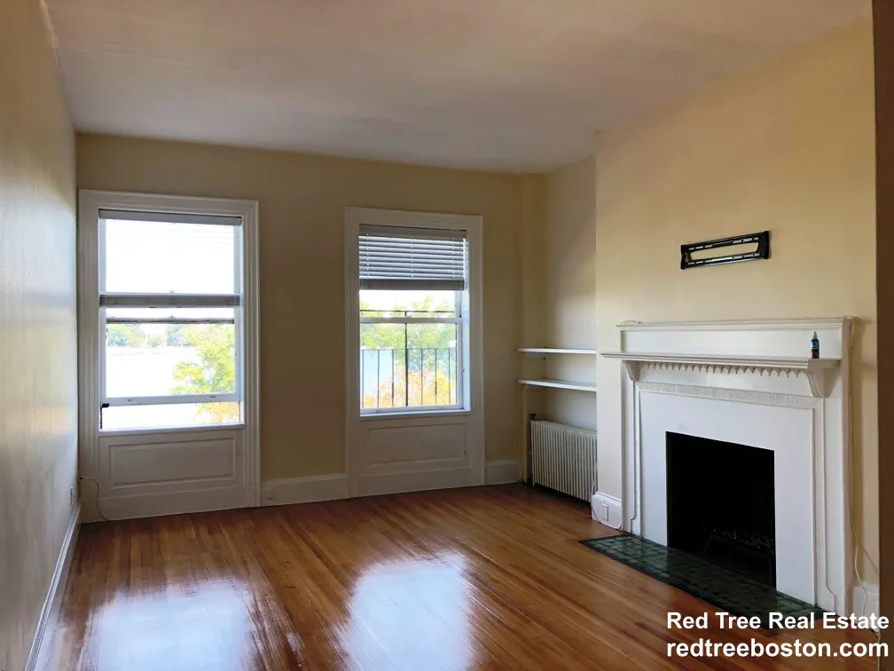 1 bed, 1 bath apartment for rent at 470 Beacon St Unit 8, Back Bay — photo 5 of 12