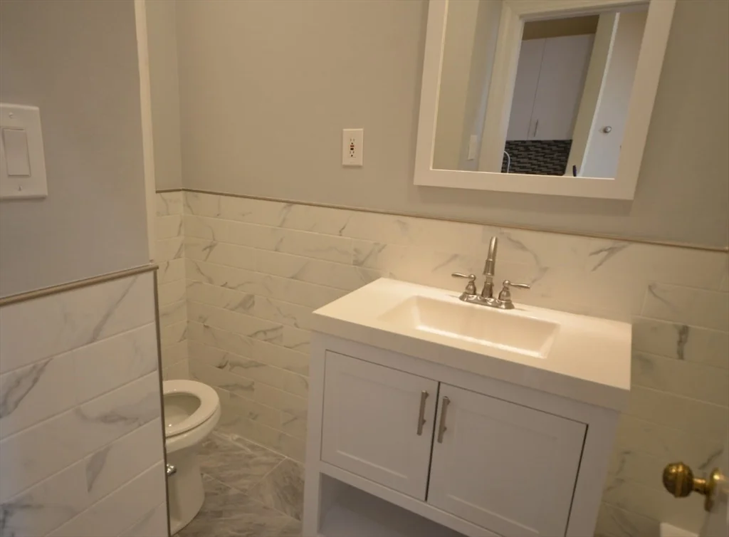 1 bed, 1 bath apartment for rent at 470 Commonwealth Ave Unit 3r, Fenway — photo 5 of 7