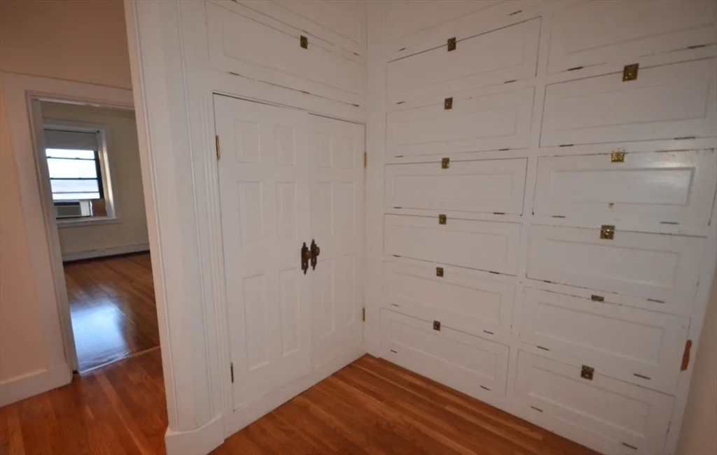 1 bed, 1 bath apartment for rent at 470 Commonwealth Ave Unit 3r, Fenway — photo 3 of 7