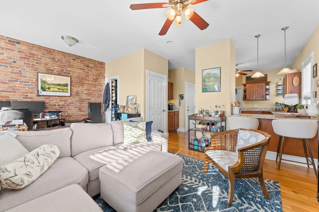 1 bed, 1 bath apartment for rent at 470 East 6th St Unit 2, South Boston — photo 11 of 15