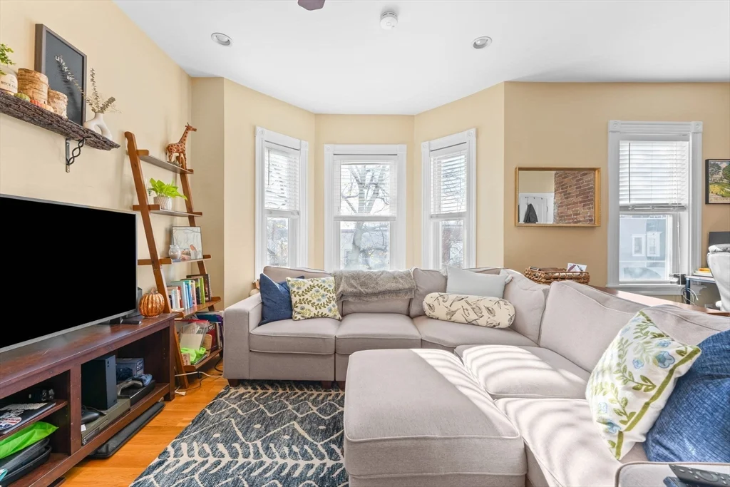 1 bed, 1 bath apartment for rent at 470 East 6th St Unit 2, South Boston — photo 6 of 15