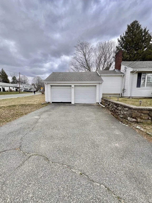 3 bed, 2 bath apartment for rent at 470 Pleasant St, Canton — photo 32 of 33