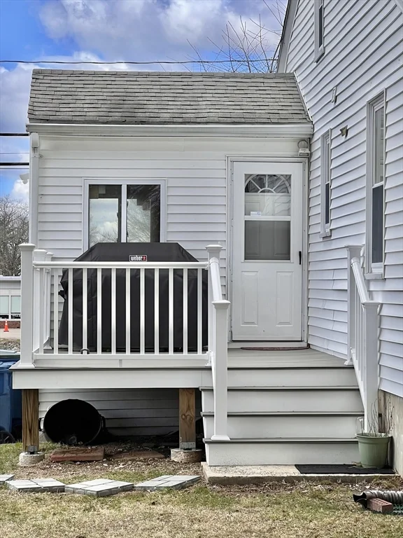 3 bed, 2 bath apartment for rent at 470 Pleasant St, Canton — photo 7 of 33