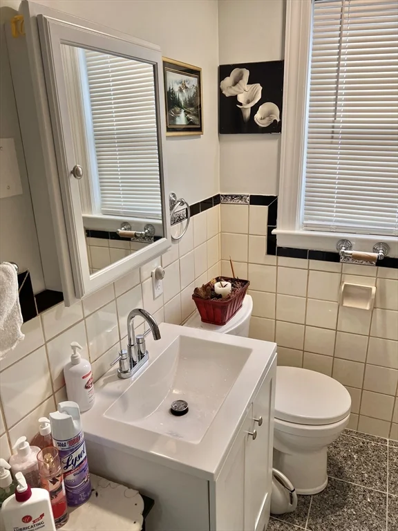 3 bed, 2 bath apartment for rent at 470 Pleasant St, Canton — photo 22 of 33