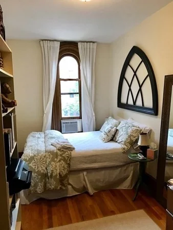 2 bed, 1.5 bath apartment for rent at 471 Beacon St Unit 2, Back Bay — photo 10 of 15